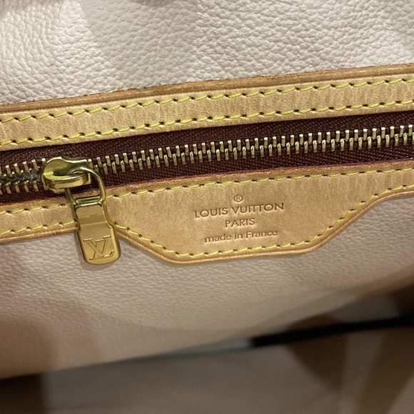 Authentic Louis Vuitton Bucket GM Monogram - Picture 3 of 13